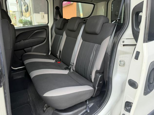 Fiat Doblo Dobl1.6 MJT 120CV Lounge Maxi - Foto 8