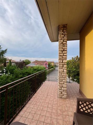 V005490 - AMPIO TRILOCALE CON TERRAZZO ANGOLARE E GARAGE - Foto 16