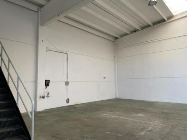Immobile di 375 m² in vendita a Pontenure