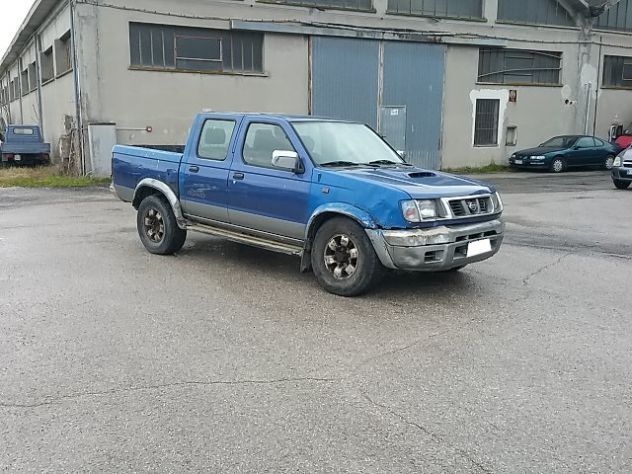 Nissan Navara (D22) 2.5 TD 100CV 4WD Cabina Doppia - Foto 2