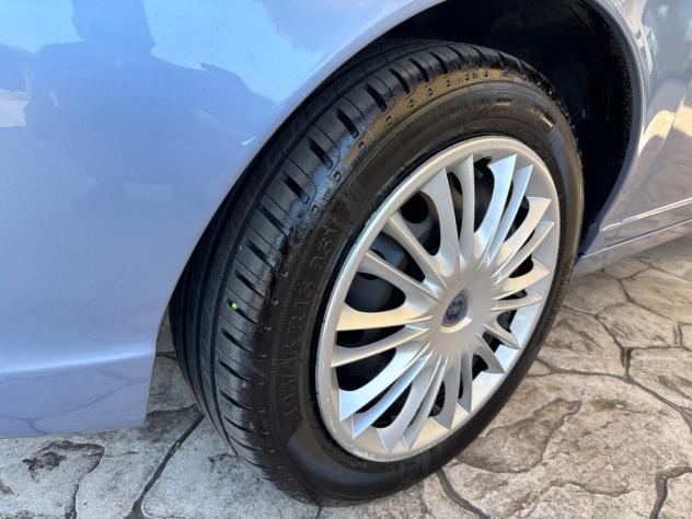 Lancia Ypsilon Modamilano - 22.000 KM -2008 - Foto 9