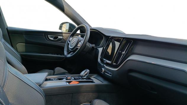 Volvo XC60 B4 D AWD automatico Ultimate Dark - Foto 6