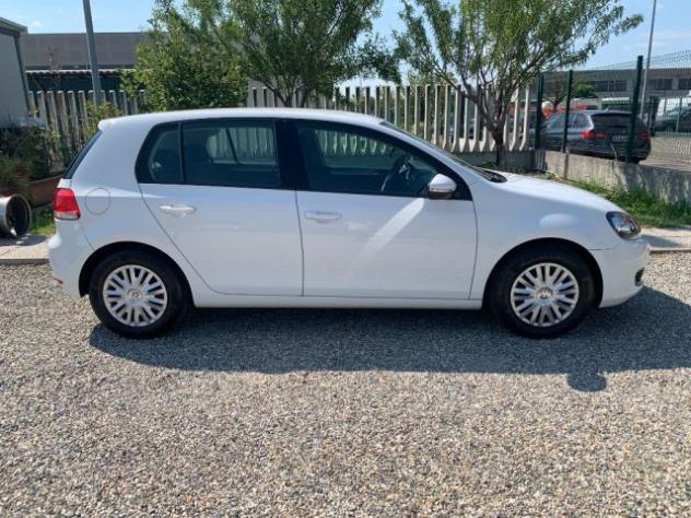 VOLKSWAGEN Golf 1.6 TDI DPF 5p. BlueMotion rif. 23922896 - Foto 4