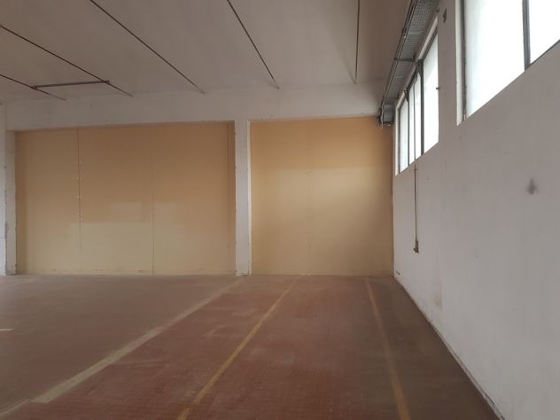 MAGAZZINO/DEPOSITO IN LOCAZIONE - MQ 190 - Foto 2