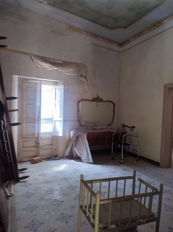 MARSALA INTERO STABILE DI OLTRE 400 MQ CON GIRADINO PRIVATO DI 500 MQ - Foto 9