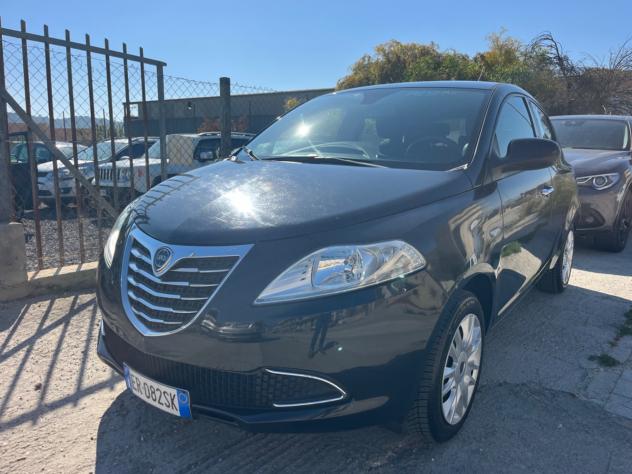 Lancia Ypsilon 1.2 69 CV 5 porte S&S Silver - Foto 3