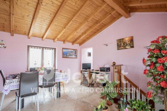 Appartamento di 147 m² con 4 locali in vendita a Grantola