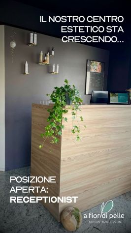 RECEPTIONIST