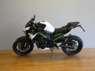 KAWASAKI Z 900 DEP. PATENTE A2 rif. 23784536