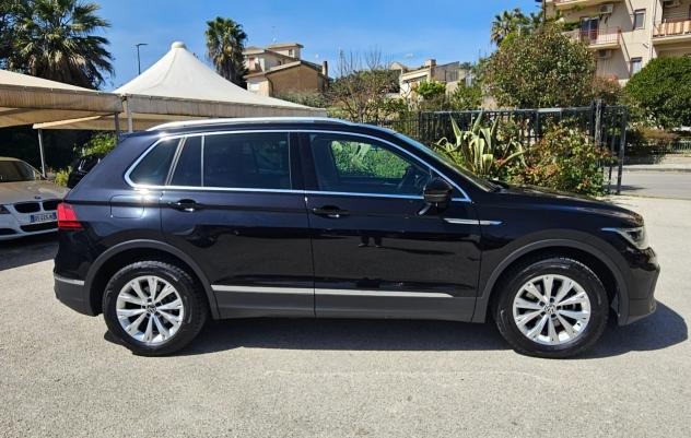 Volkswagen Tiguan 2.0 TDI 150 CV SCR DSG Elegance - Foto 5
