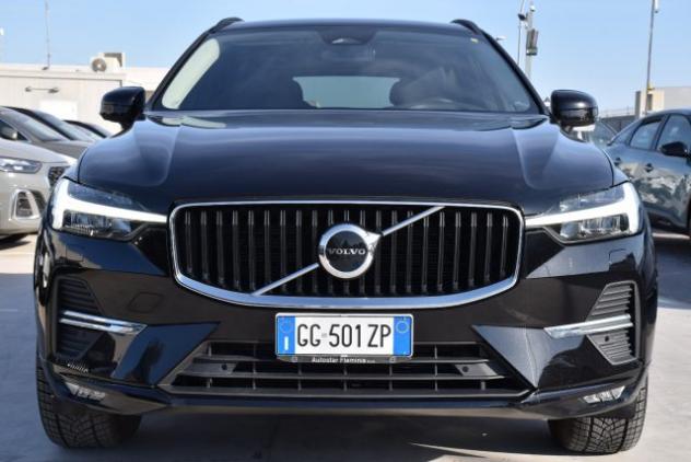 VOLVO XC60 B4 (d) AWD Geartronic Momentum *Pelle* rif. 23631689 - Foto 2