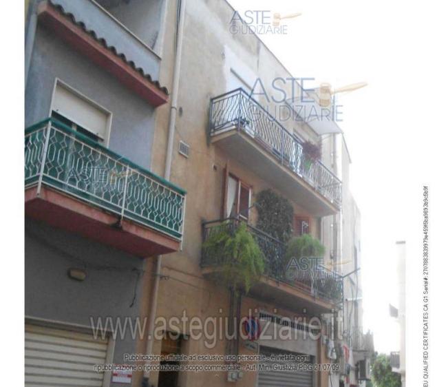 IMMOBILI-IMMOBILE RESIDENZIALE-via Madonna della Catena 48