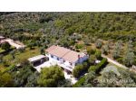 Vendita Villa da 300 mq  con posto auto