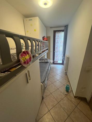 APSELLA VENDESI APPARTAMENTO INDIPENDENTE CON MANSARDA E GIARDINO - Foto 8