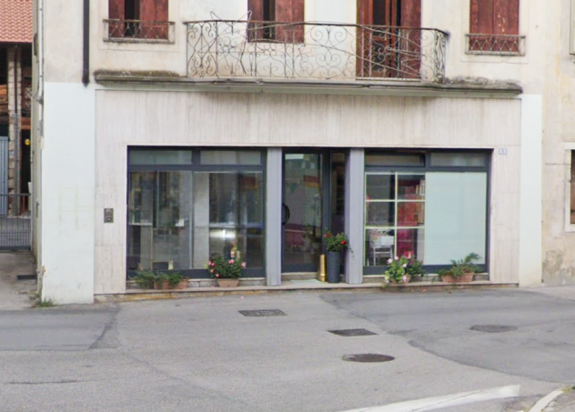 Locale commerciale in affitto a Castelgomberto