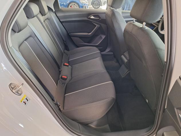 Audi A1 A1 allstreet 30 1.0 tfsi Identity Contrast 116cv s tronic - Foto 10