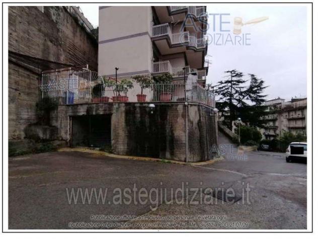 IMMOBILI-IMMOBILE COMMERCIALE-Via Salvatore Calenda, 45, 84126 Salerno SA, Italia - Foto 3