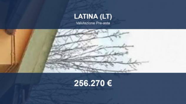 Immobile in asta di 291 m² con più di 5 locali in vendita a Latina