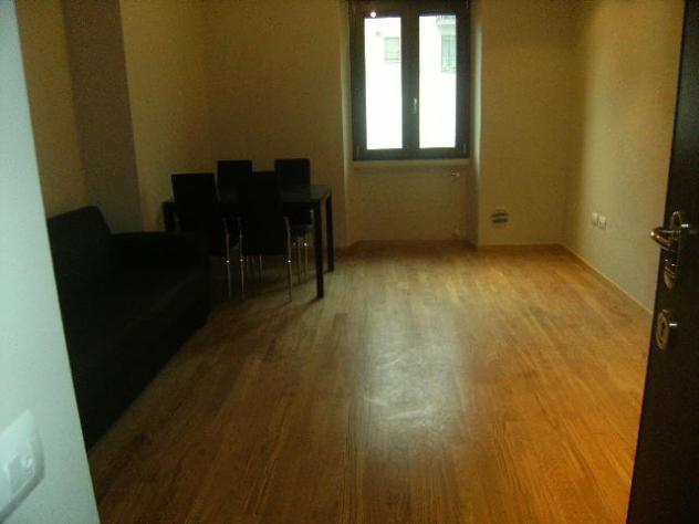 Milano - ottimo Biolcale Piano rialzato Corso Sempione 15 - Mq 48 . info tel 3337486559 - 3384983769 - Foto 2