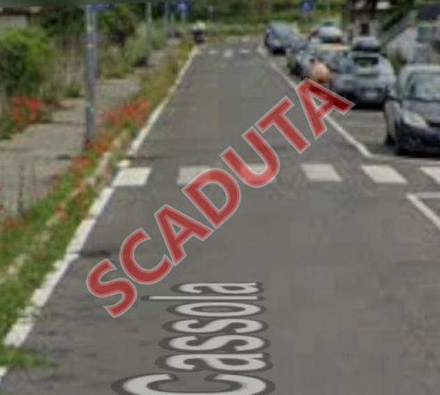 Immobile in asta di 102 m², box auto in vendita a Roma