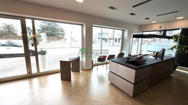 Rif.9794 - Prestigioso Immobile Commerciale in Viale delle Americhe - Foto 3