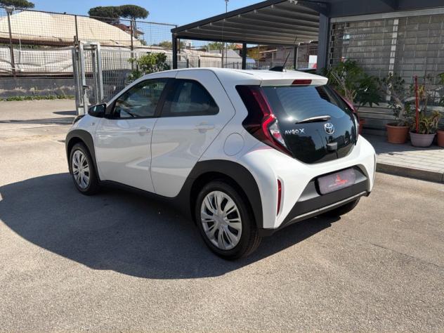 Toyota Aygo X 1.0B (72 CV) Active - Foto 4