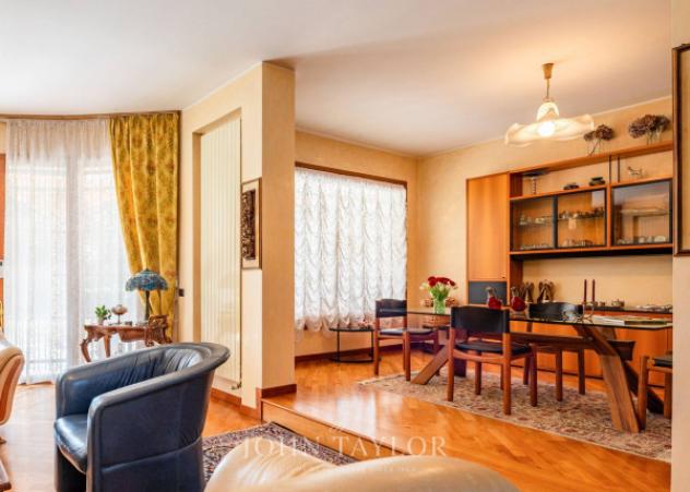 Villa di 840 m² con più di 5 locali e box auto doppio in vendita a Carimate - Foto 8