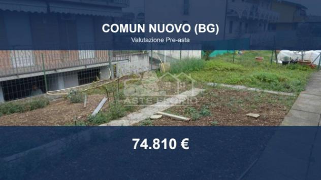 Immobile in asta di 132 m² con più di 5 locali e box auto doppio in vendita a Comun Nuovo