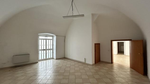 Locale commerciale in affitto a Bitritto