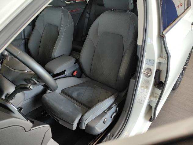 Volkswagen Golf 2.0 TDI Style DSG FariLED Adaptive Cruise Sensori - Foto 4