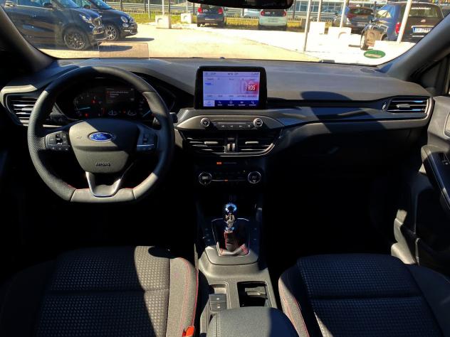 Ford Focus 1.5 TDCI 120CV SW TURNIER ST-LINE - Foto 4