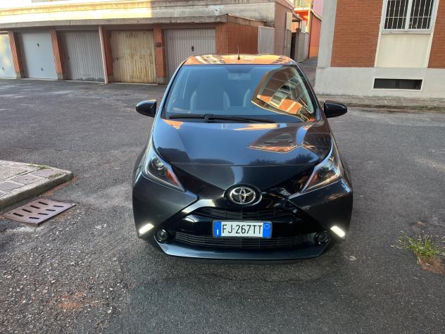 Toyota Aygo 1.0 VVT-i 69 CV 5 porte x-play TSS - Foto 2