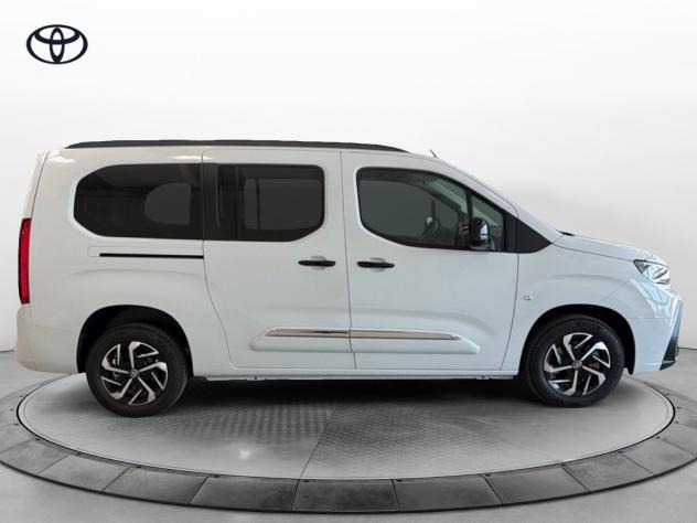 Toyota Proace City Verso 1.5D 130CV M/T L2 Executive - Foto 5