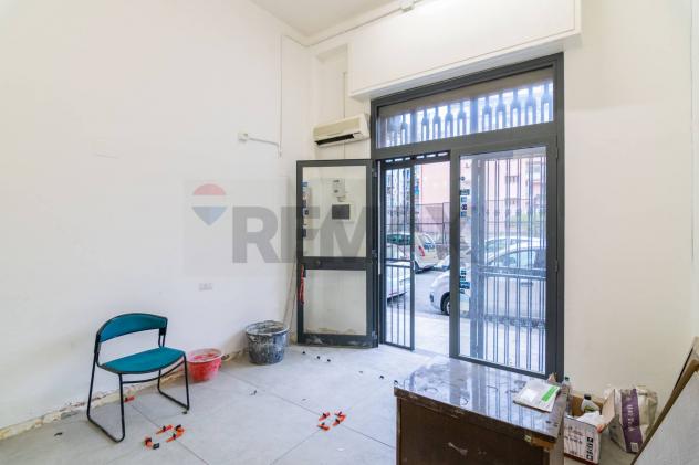 Locale Commerciale in vendita a Catania, Viale M. Rapisardi - Lavaggi