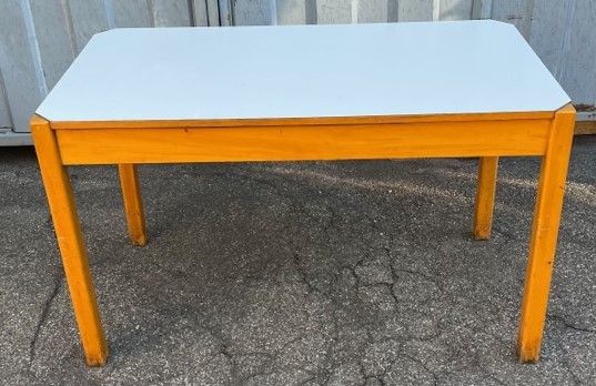 Tavolo con angoli in legno e Sedie legno corda - Foto 3
