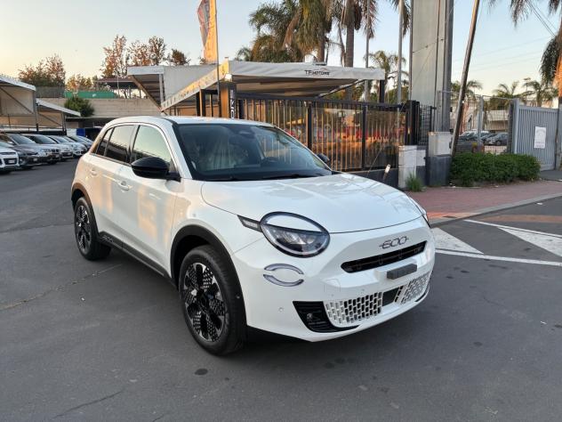 Fiat 600 Hybrid 110 CV DCT MHEV La Prima KM0 - Foto 3