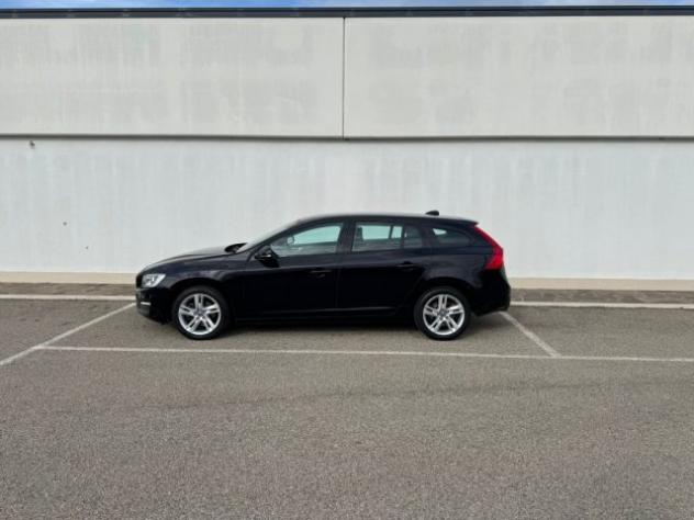 VOLVO V60 D2 R-design Momentum rif. 23235148 - Foto 4