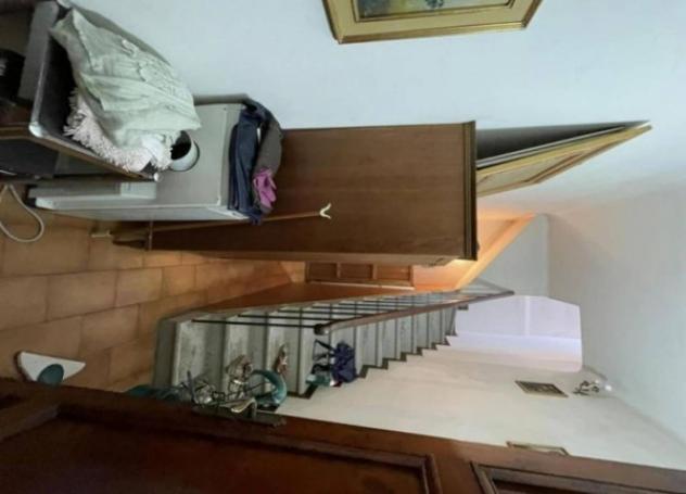 Immobile in asta di 243 m² con più di 5 locali e box auto in vendita a Lucca - Foto 3