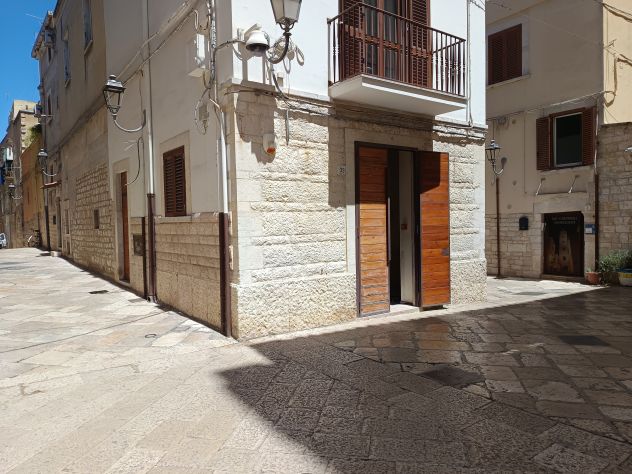 Locale Angolare nel Centro Storico - Foto 2