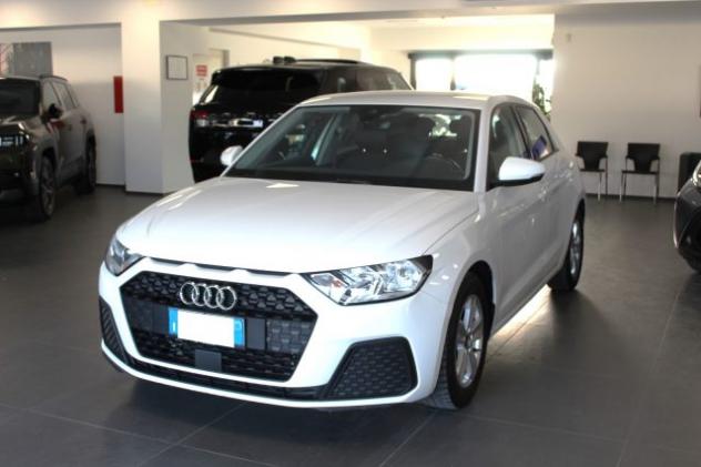 AUDI A1 SPB 1.0 TFSI 95 CV Identity Black rif. 24035209 - Foto 2