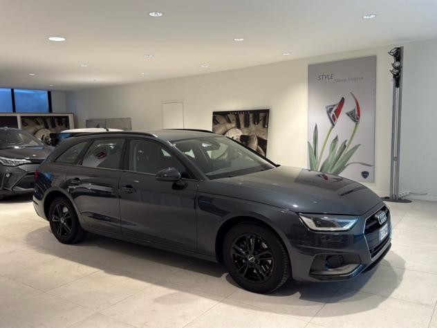 Audi A4 Avant 30 TDI Cruise Fari LED Sensori Bluetooth - Foto 2