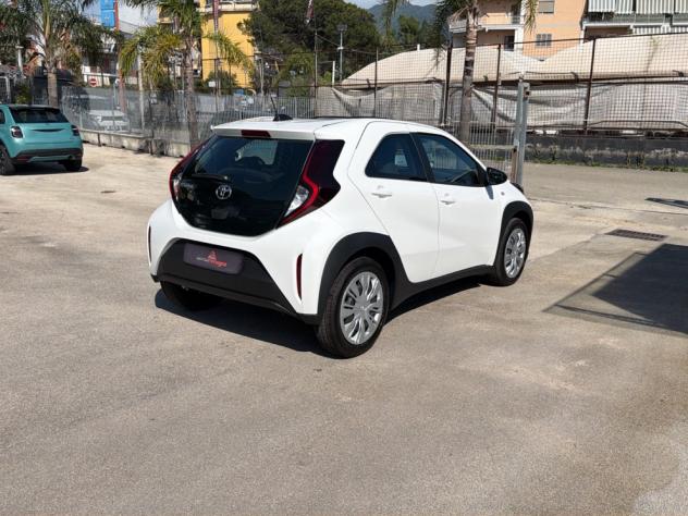 Toyota Aygo X 1.0B (72 CV) Active - Foto 6