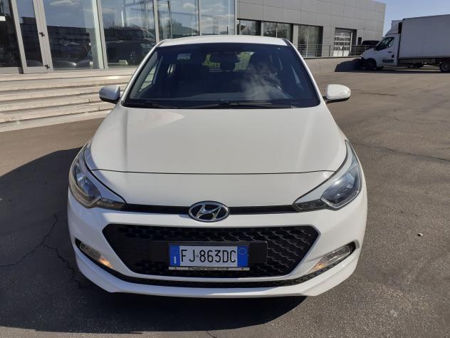 Hyundai i20 1.1 CRDi 12V 5P GARANZIA-KM CERTIFIC-1°PTOP - Foto 3