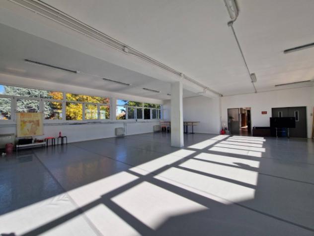 Immobile di 2545 m² con più di 5 locali in vendita a Lainate - Foto 6