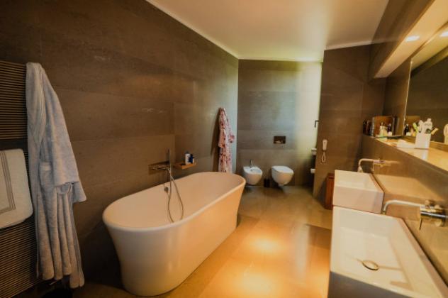 Villa di 400 m² con più di 5 locali e box auto doppio in vendita a Como - Foto 14