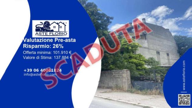 Immobile in asta di 225 m², box auto in vendita a Trasacco