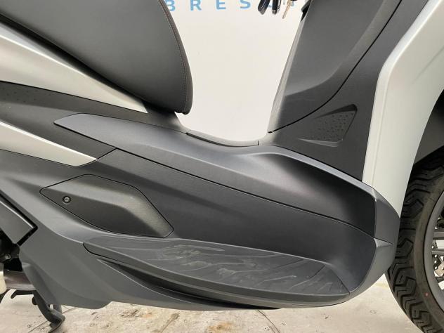 Piaggio Beverly 300 + BAULETTO - Foto 9