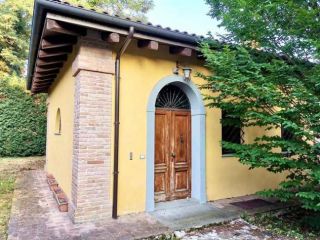Villetta in Via Seragnoli in contesto tranquillo