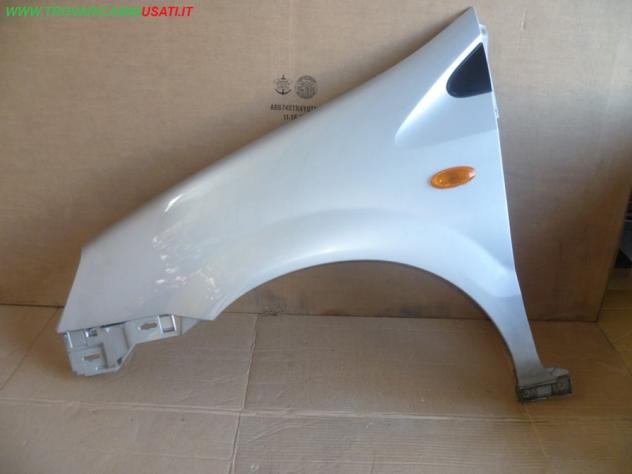 PARAFANGO ANT.S. ARGENTO NISSAN ALMERA Tino (V10M)  Carrozzeria  Lamierati esterni  Fiancate  Parafango ant. NISSAN - ALMERA Tino - 01-07-2000 - 01-10