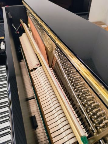 Pianoforte Yamaha P121 seminuovo con trasporto e panca - Foto 3